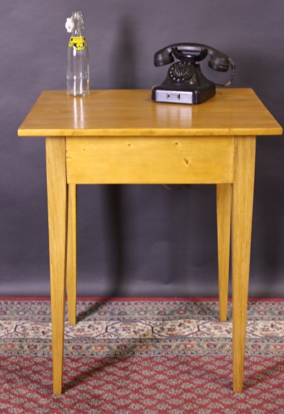 Weichholztisch komplett restauriert